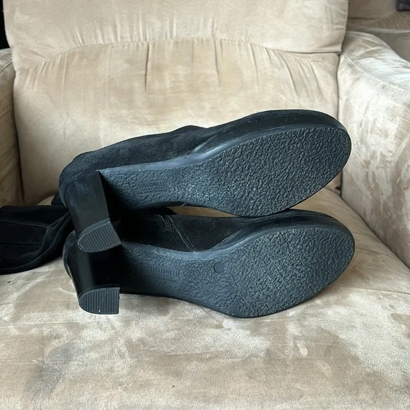 La Canadienne black suede fleece line heeled boots 9.5 - Picture 6 of 6